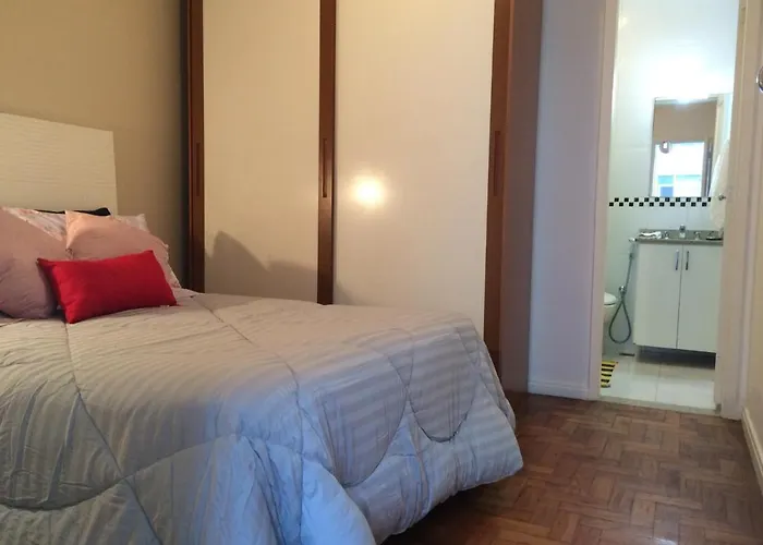 Incrivel Quarto Sala Ipanema Em Frente Ao Metro - Jangadeiros Duas Quadras Da Praia